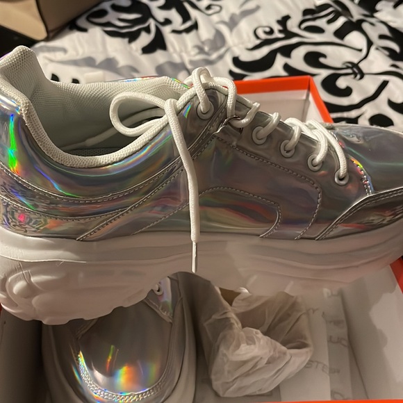 Worn once. Waited to long to send back. - Picture 3 of 5